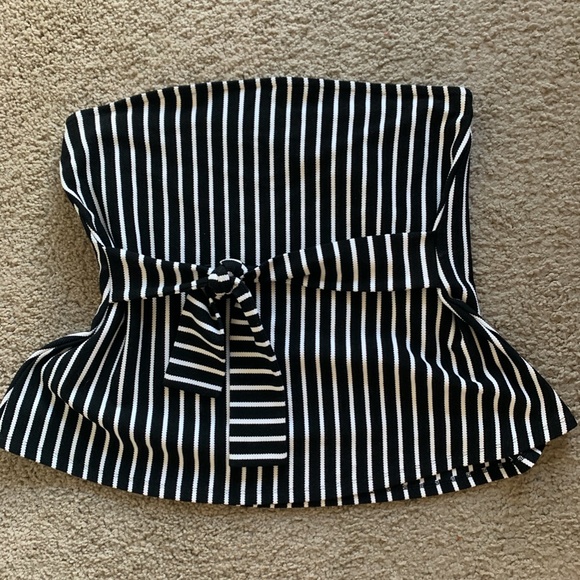 Express Striped Tube Top - Picture 2 of 2